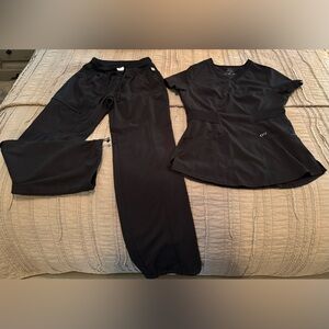 Women’s Cherokee Infinity Scrubs